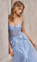 Vestido de graduación con escote redondo y apliques florales