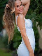 Angie | Vestido largo de fiesta de sirena sin mangas, plisado, de satén azul con tirantes y abertura 