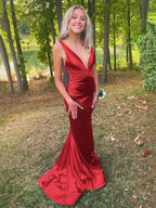 Anwea | Vestido de fiesta sirena azul satinado con escote pronunciado 