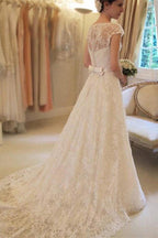 Vestido de novia con apliques, mangas cortas, encaje cuadrado y cinta
