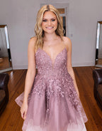 Vestido de fiesta lila con apliques de corte en A
