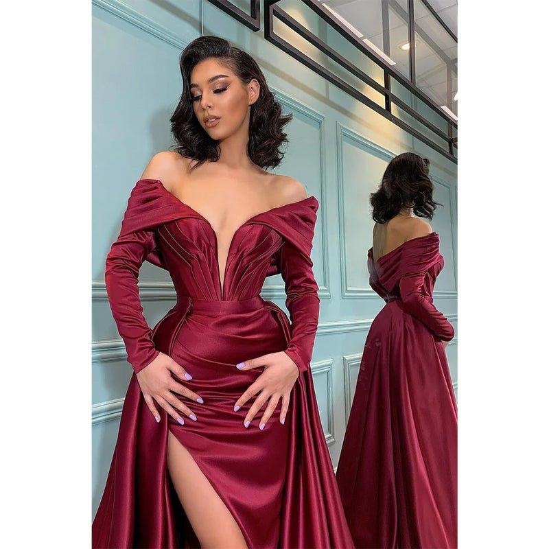 Atractivo vestido formal de sirena con escote en V profundo, pliegues de satén, mangas largas y abertura. 