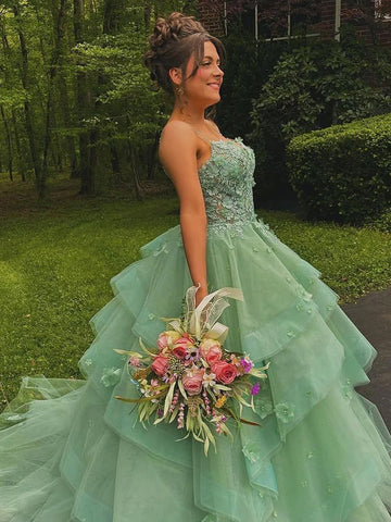 Azurena | Robe de bal longue en tulle vert sauge à décolleté cœur et appliques
