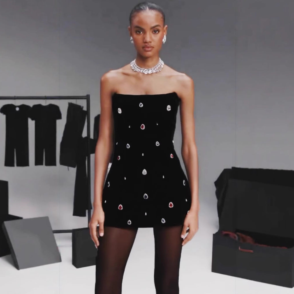 Vestido de fiesta negro sin tirantes con vendaje para baile de graduación 