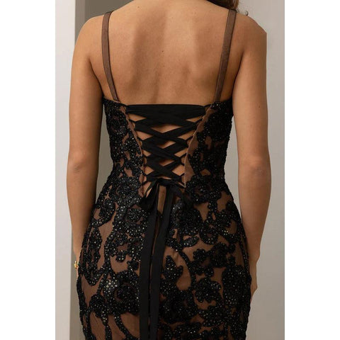 Robe de soirée sirène sexy et tendance à bretelles spaghetti et col en V, sans manches, avec appliques en dentelle