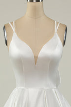 Robe de bal courte en satin