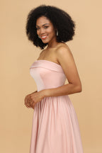 Robe de demoiselle d'honneur longue en satin rose poudré sans bretelles, coupe trapèze