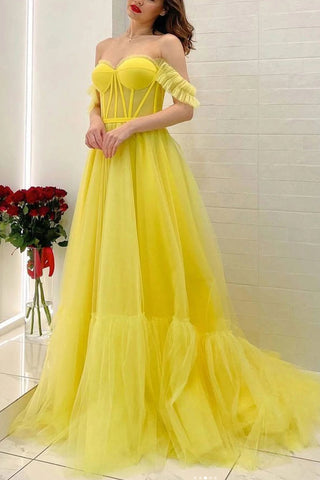 Vestido de fiesta amarillo corsé con hombros descubiertos