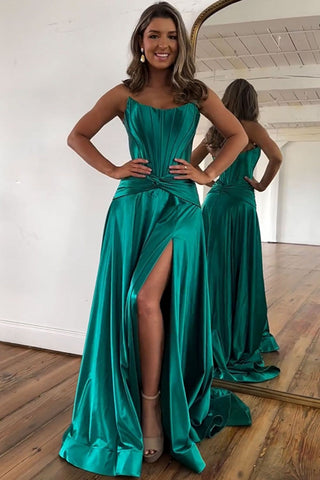 Robe de bal tendance vert bustier trapèze avec corset et fente sur le devant