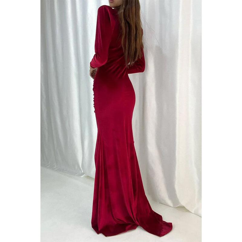 Vestido de fiesta de graduación de terciopelo con cuello alto y mangas largas y corte tubo/columna 