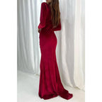 Vestido de fiesta de graduación de terciopelo con cuello alto y mangas largas y corte tubo/columna 