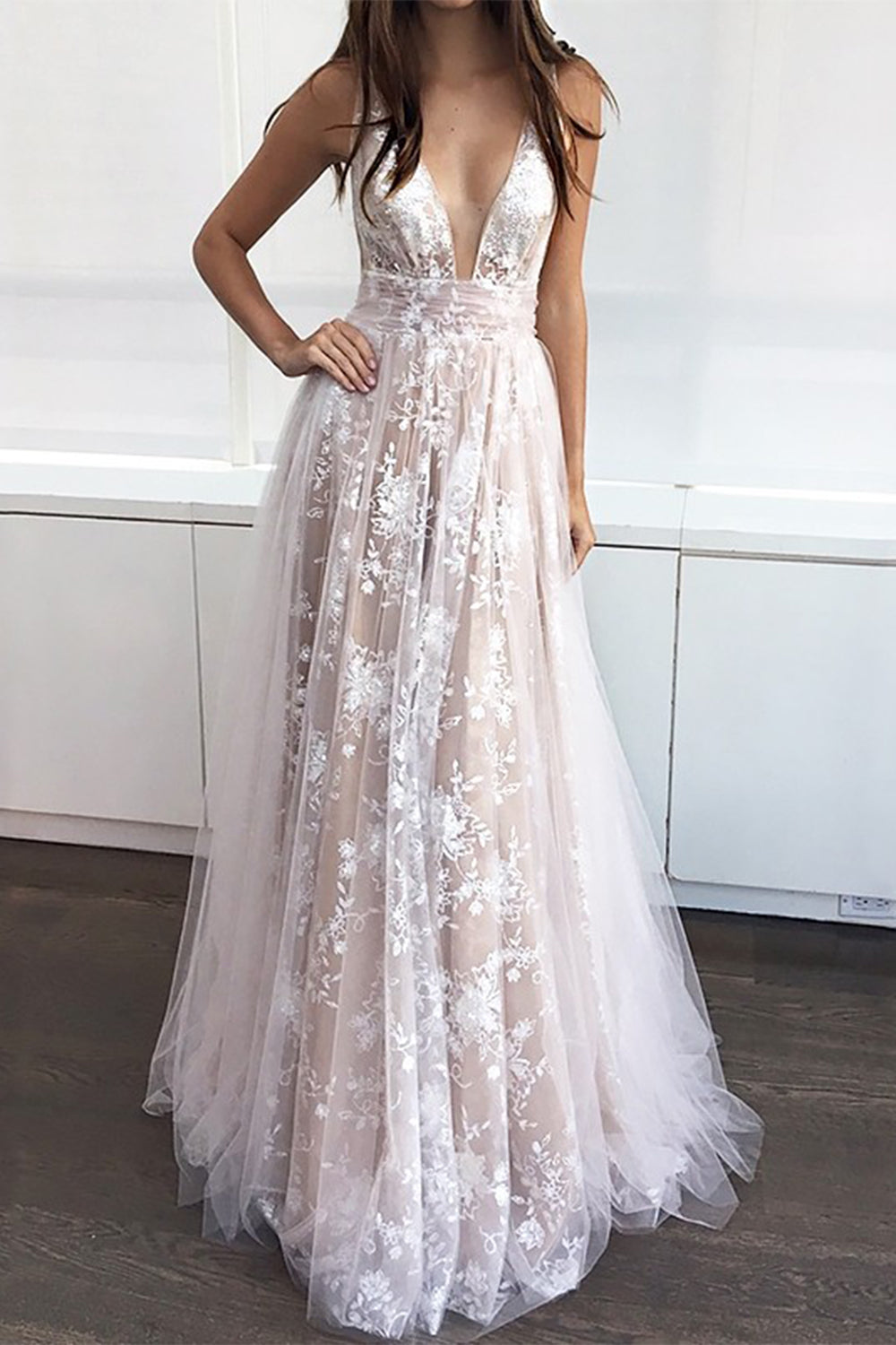 Robe de bal longue champagne avec dentelle