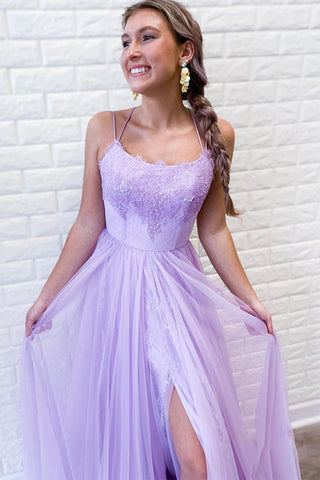 Robe de bal en tulle violet clair avec dentelle