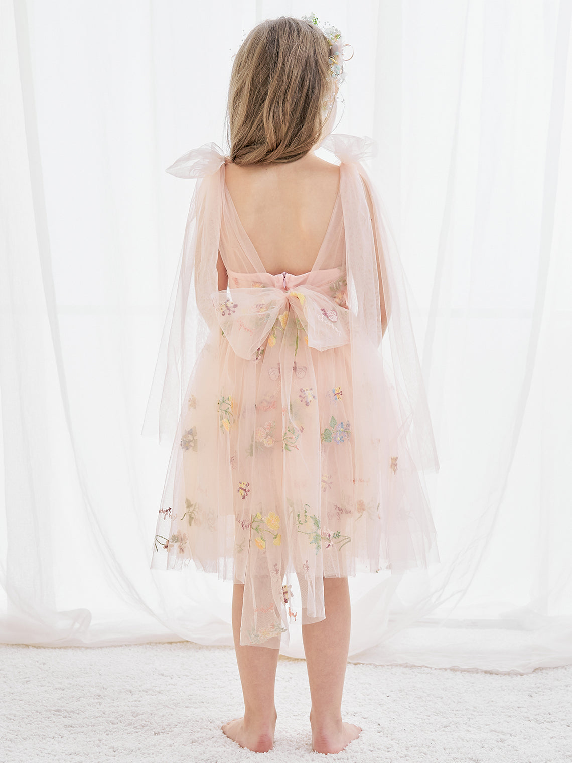 Vestido de niña pequeña de las flores, corte en A, sin mangas, de tul bordado floral. 
