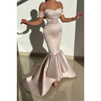 Robe de soirée sirène en satin à bretelles spaghetti et perles 