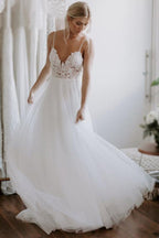 Robe de mariée dos nu en dentelle/tulle, modèle WD432