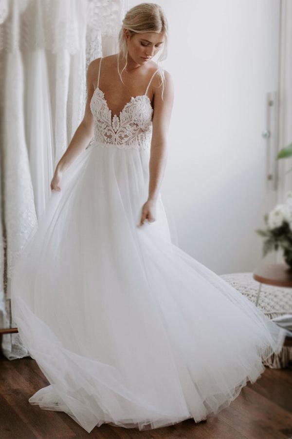 Vestido de novia playero de encaje y tul sin espalda WD432