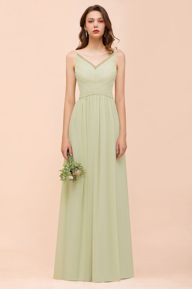 Vestido de dama de honor color salvia con espalda descubierta, largo hasta el suelo, ideal para primavera/verano.