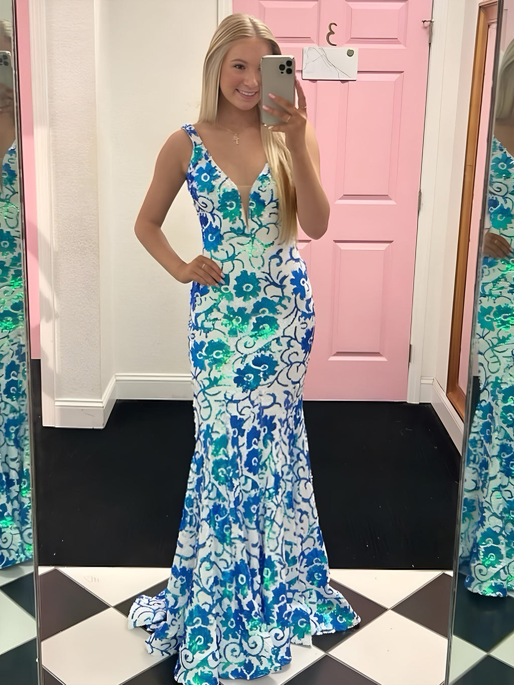 Bailey | Vestido de sirena rosa con escote en V, lentejuelas y encaje para baile de graduación