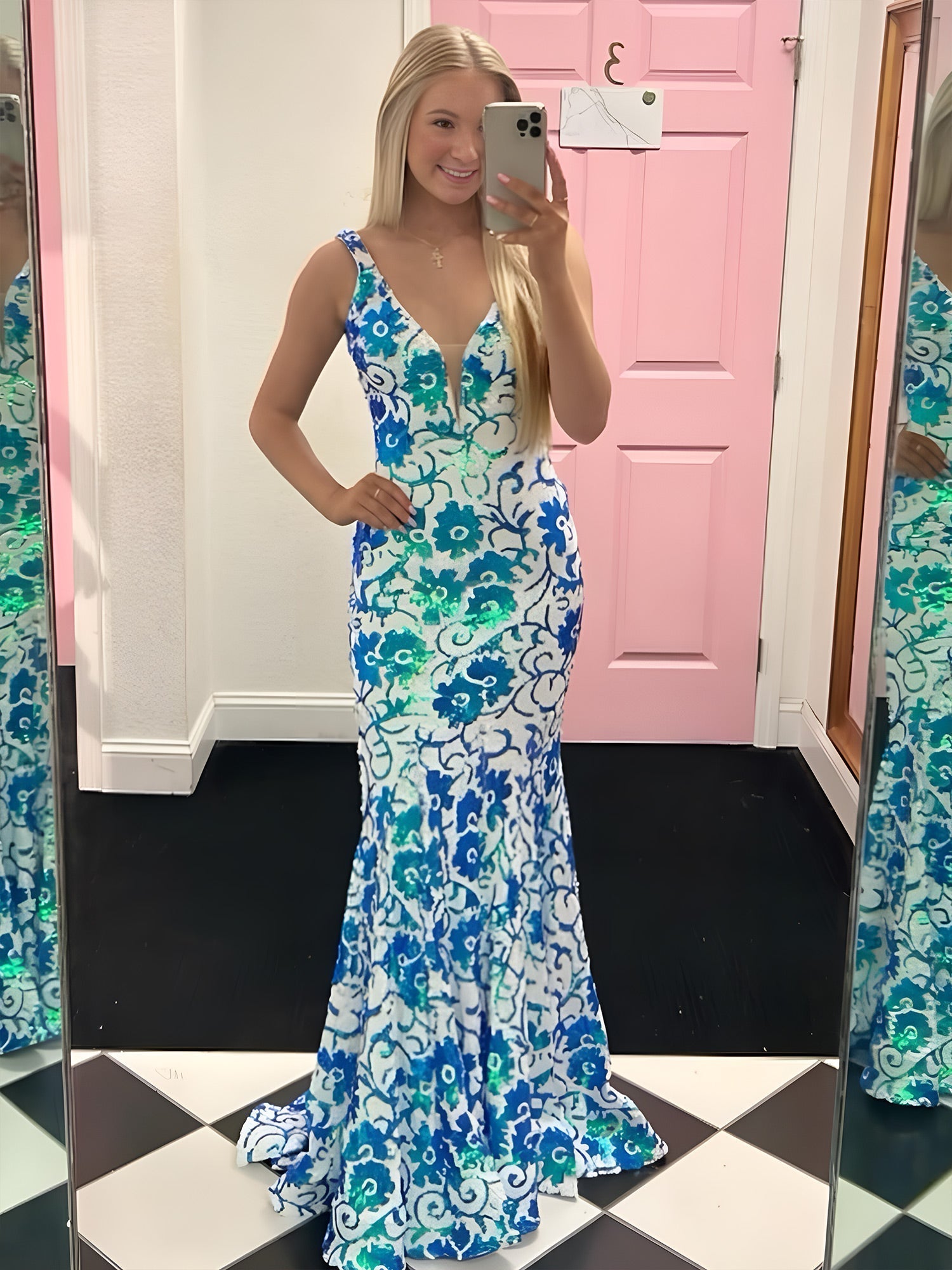 Bailey | Vestido de sirena rosa con escote en V, lentejuelas y encaje para baile de graduación