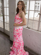 Bailey | Vestido de sirena rosa con escote en V, lentejuelas y encaje para baile de graduación