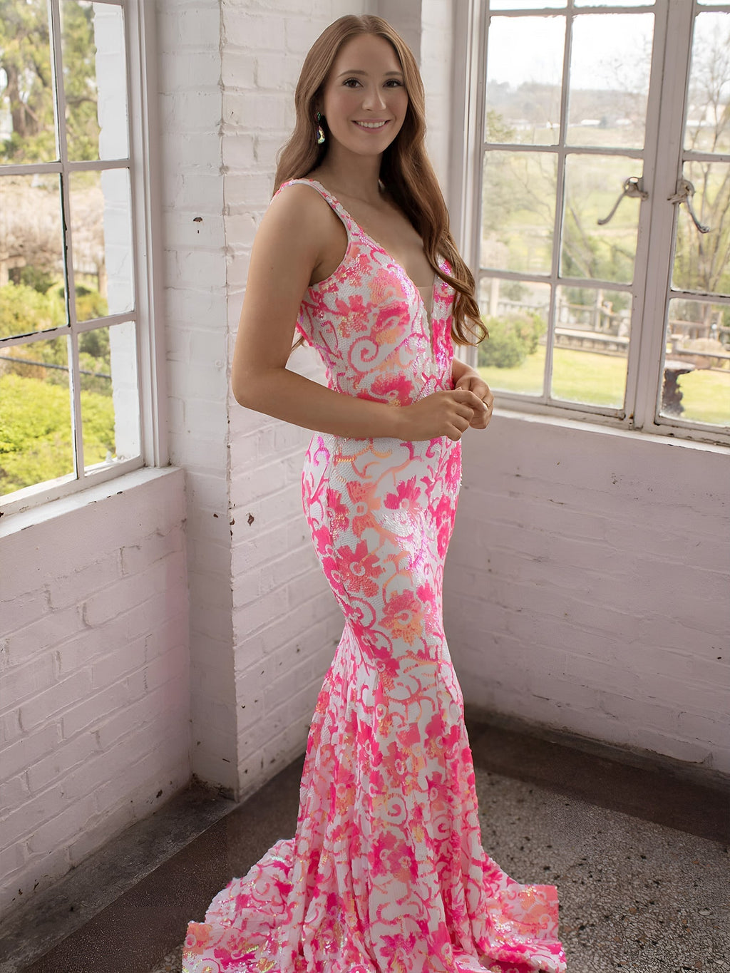 Bailey | Vestido de sirena rosa con escote en V, lentejuelas y encaje para baile de graduación