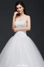 Robe de bal en dentelle et tulle décolleté cœur