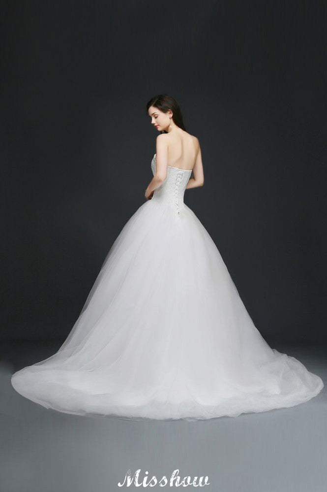 Robe de bal en dentelle et tulle décolleté cœur