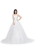 Robe de bal en dentelle et tulle décolleté cœur