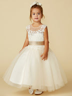 Vestido de gala de encaje y tul sin mangas con cuello joya para bodas, fiestas, concursos y damitas de honor.