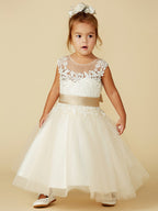 Vestido de gala de encaje y tul sin mangas con cuello joya para bodas, fiestas, concursos y damitas de honor.