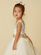 Vestido de gala de encaje y tul sin mangas con cuello joya para bodas, fiestas, concursos y damitas de honor.