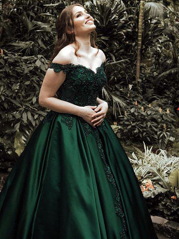 Robe de bal longue en dentelle et satin, sans manches, épaules dénudées