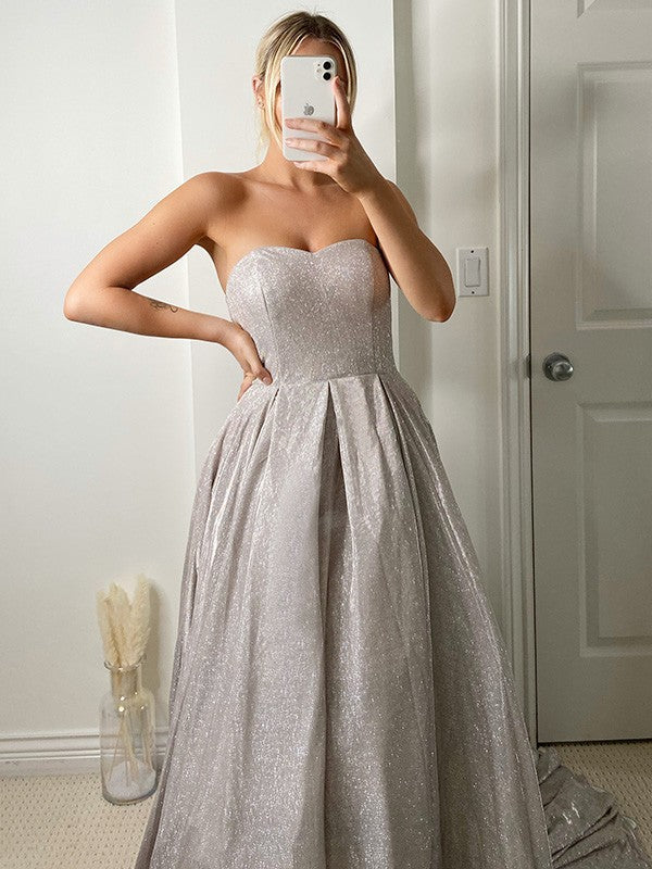 Vestidos de baile de gala con volantes, sin mangas, lentejuelas y escote corazón