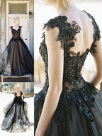Robe de bal sans manches en dentelle et tulle à décolleté cœur