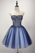Vestido de baile corto de tul sin tirantes con pedrería para fiesta de bienvenida PG139