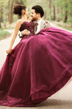 Robe de mariée en tulle bordeaux à décolleté cœur, ornée de fleurs faites main WD238 