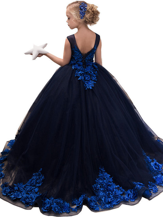Vestido de gala de tul sin mangas con cuello joya y cola de cepillo para niña de las flores, ideal para bodas y fiestas.