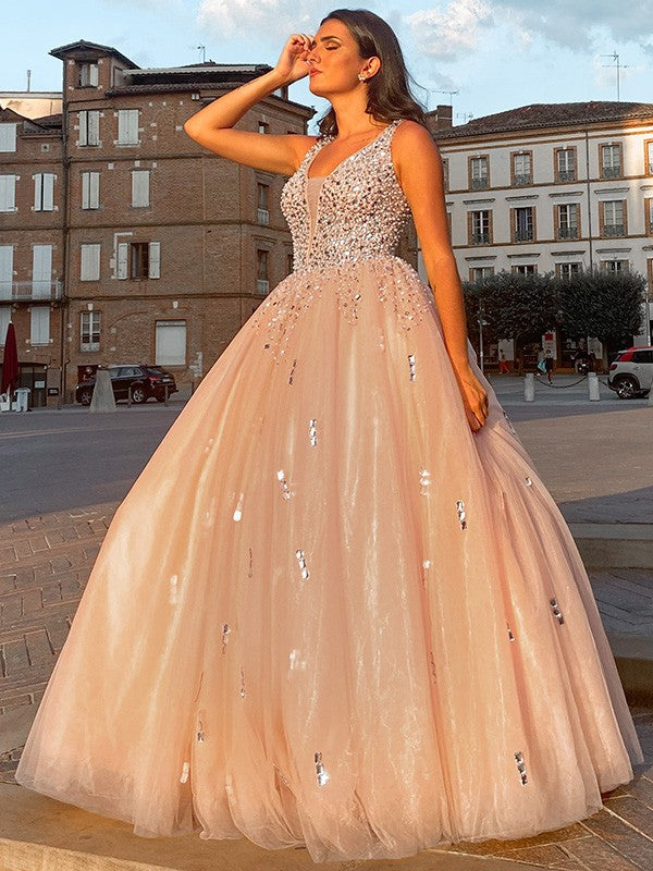 Robe de bal longue sans manches en tulle, col en V et perles