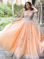 Robe de bal longue sans manches en tulle, col en V et perles