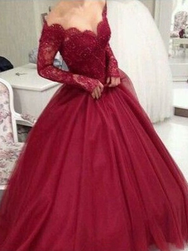 Robe de bal longue en dentelle et tulle, col en V, manches longues