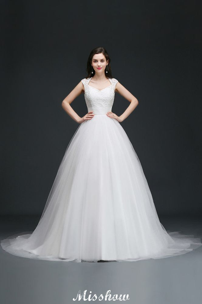 Robe de bal élégante en tulle à col en V et boutons
