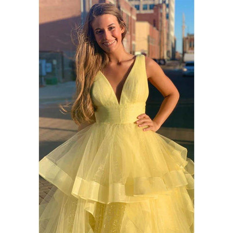Vestido de fiesta de tul amarillo atractivo con escote en V largo para fiesta de graduación o desfile 