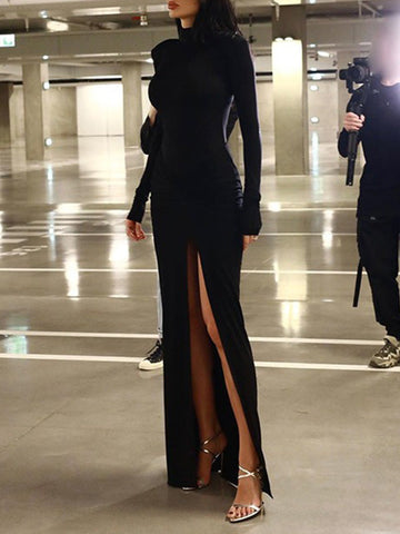 Vestidos largos de noche asimétricos de corte en A, manga larga, color liso, abertura lateral y cuello alto. 