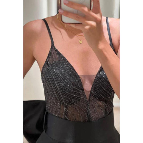 Robe de soirée longue trapèze en satin à paillettes et bretelles spaghetti à col en V