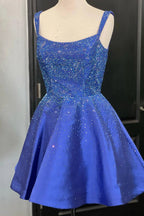 Vestido corto azul de tirantes finos estilo línea A con pedrería para baile de bienvenida