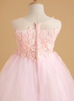 Vestido de baile de princesa Serenity con apliques de encaje y adornos de mariposas 
