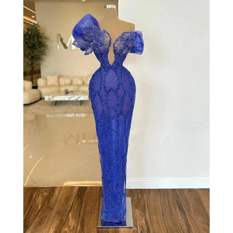 Robe de soirée longue fourreau à épaules dénudées et broderie de perles, motif floral illusion, bleu 