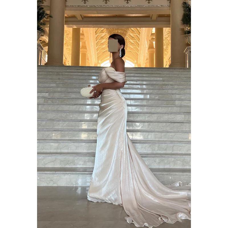 Vestido de fiesta de noche encantador con escote en forma de tubo/columna, hombros descubiertos, mangas casquillo y fruncido