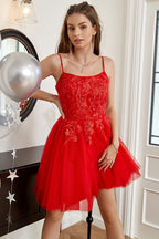 Vestido de fiesta de línea A con apliques